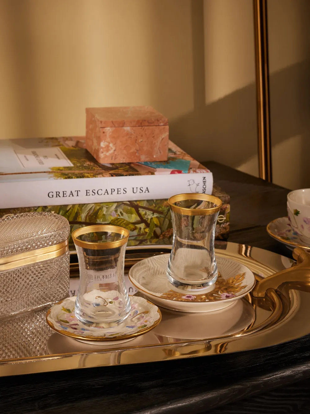 Villari Tea Glass And Saucer Set In Gold