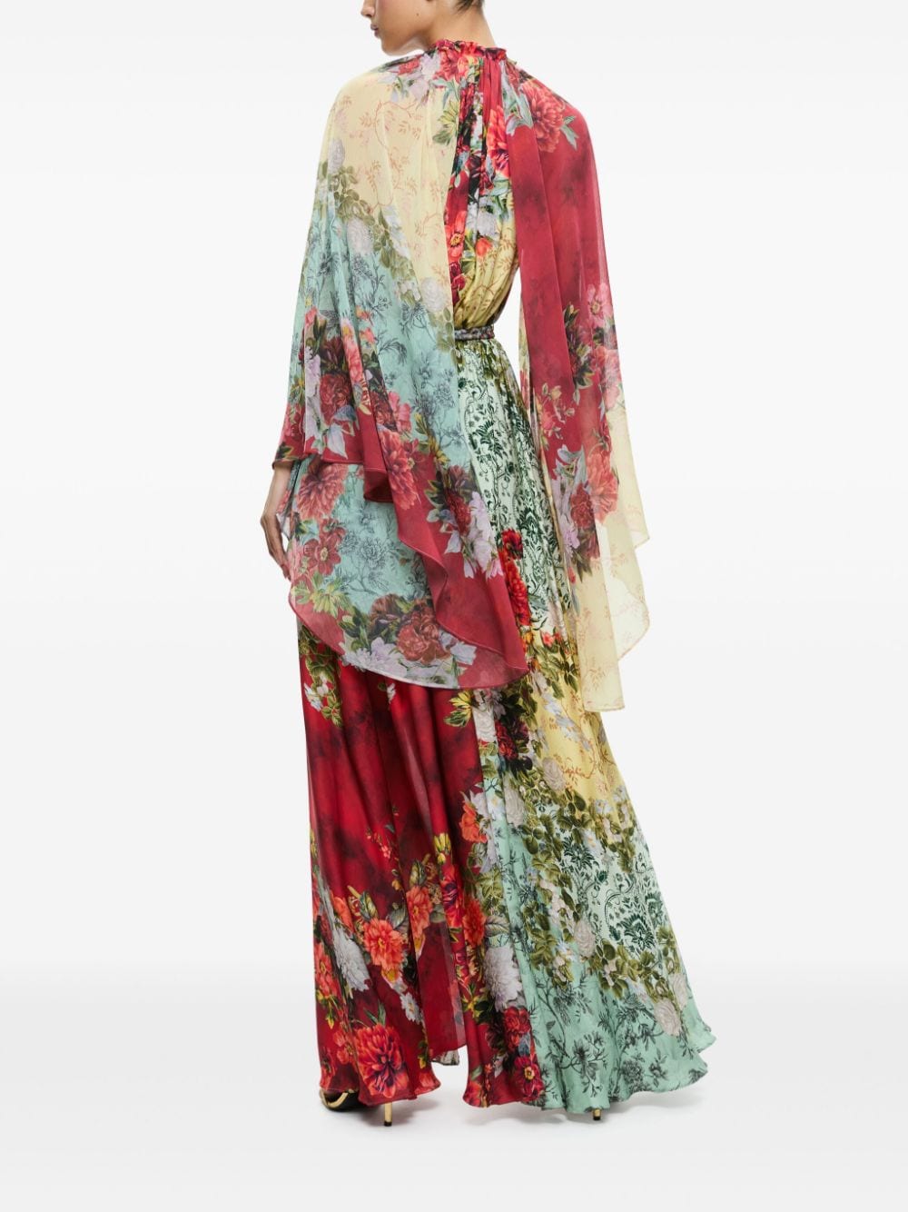 Shop Alice And Olivia Malinda Floral-print Maxi Dress In Rot