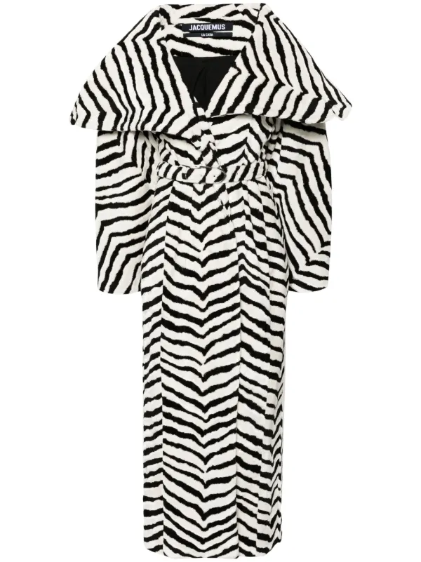 【Jacquemus】Caruso コットン カバ コート（ブラック） 24622901_55002351_600.jpg