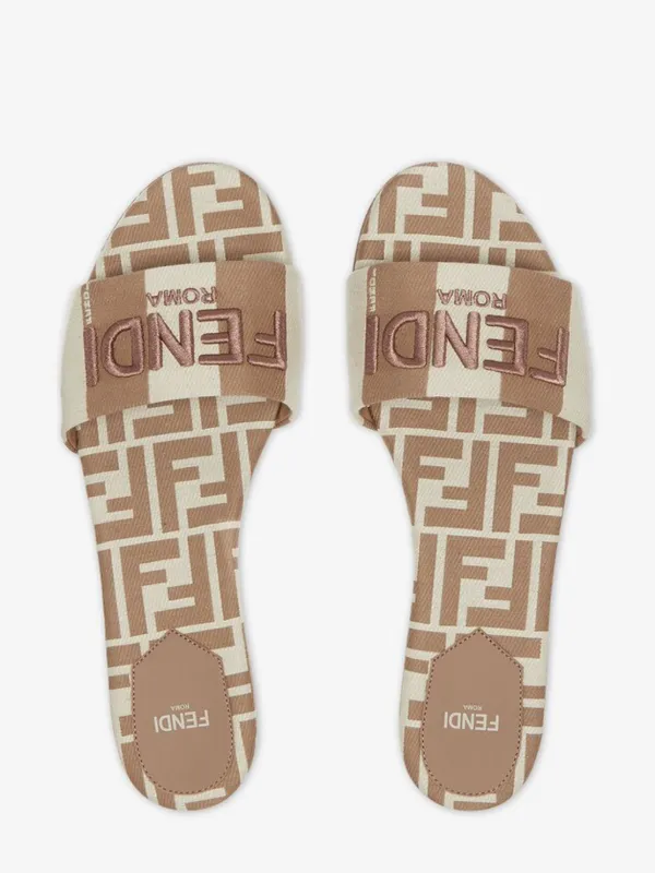 関送込◆FENDI スライド FENDI Signature Beige Fabric Slides | Neutrals | FARFETCH