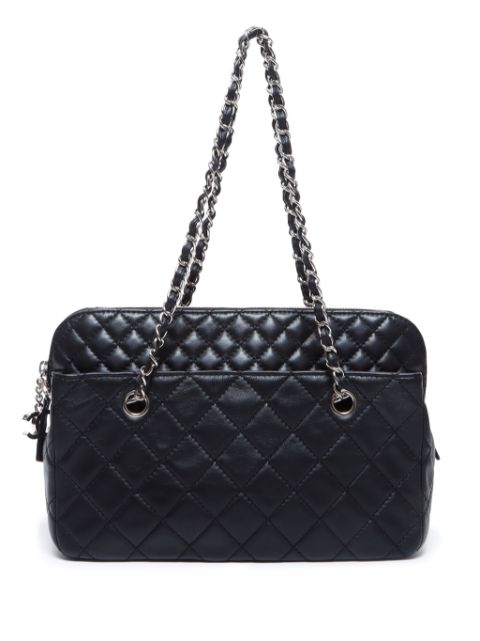 HOT SALE CHANEL 2010-2011 quilted shoulder bag Women