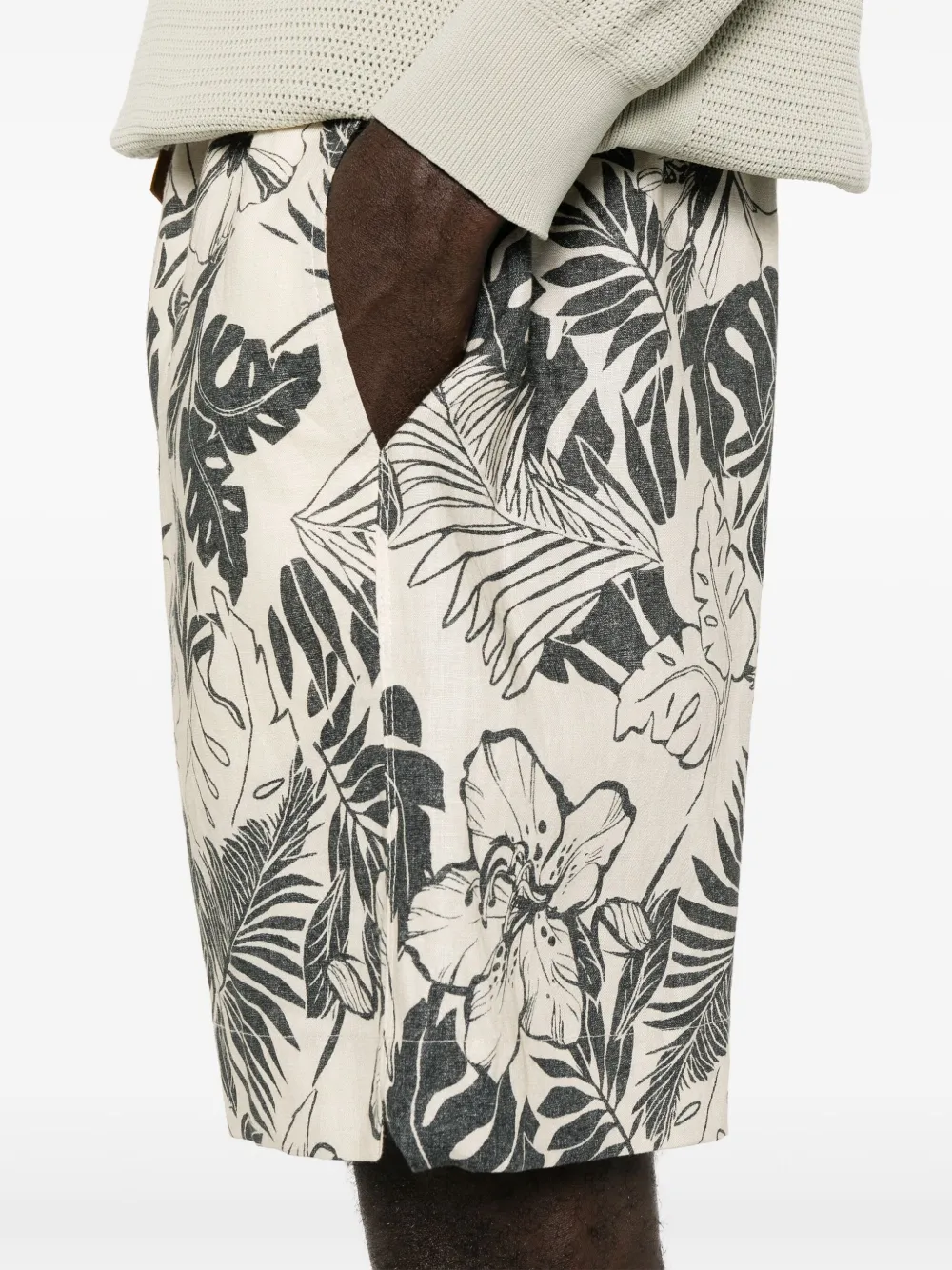 Shop Eleventy Linen Shorts In Neutrals