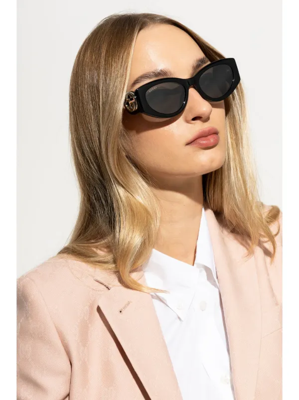 Gucci offers sunglasses women