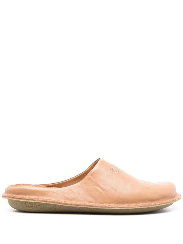 Comme Des Garcons Homme Slippers Roma De Comme Des Garcons Homme x VIBAe Marron FARFETCH ES