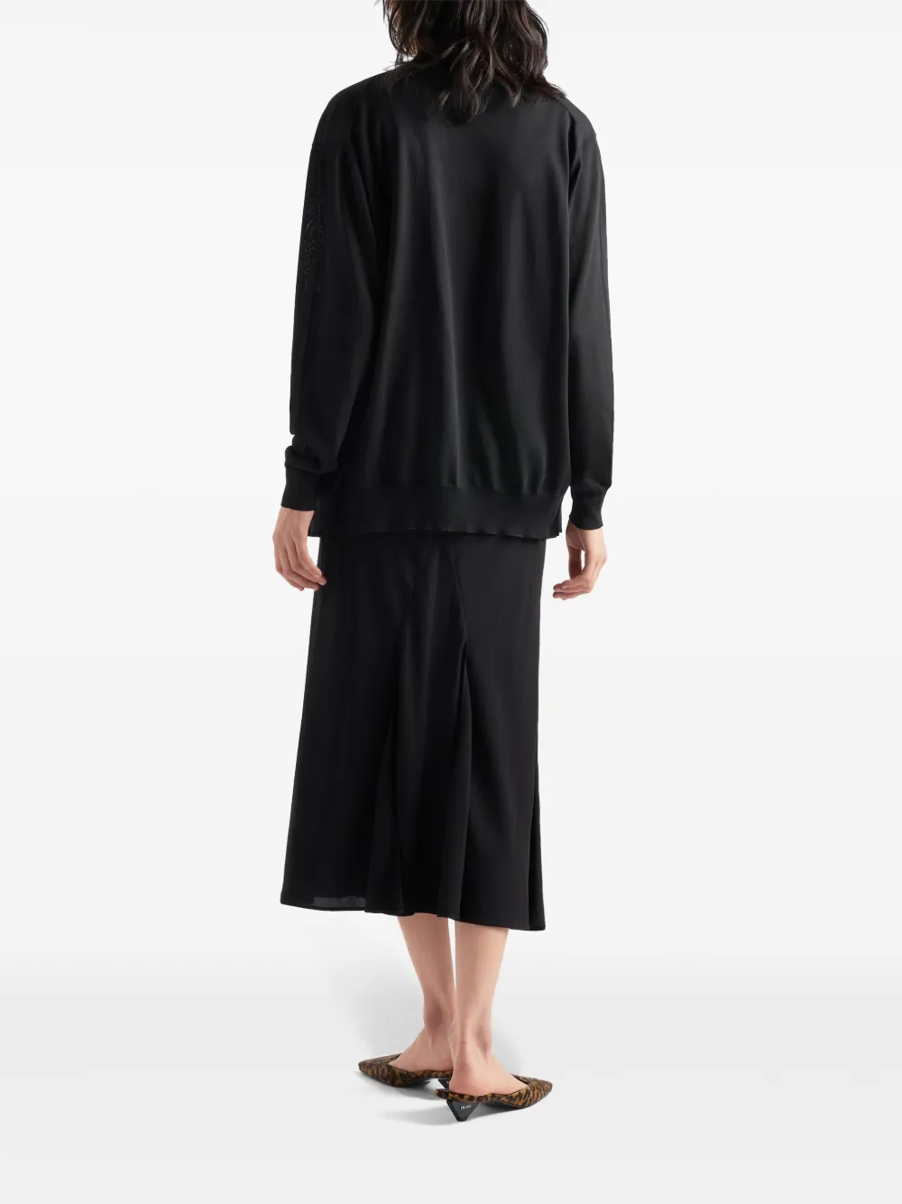 Prada Midi-jurk met V-hals en gesp Zwart