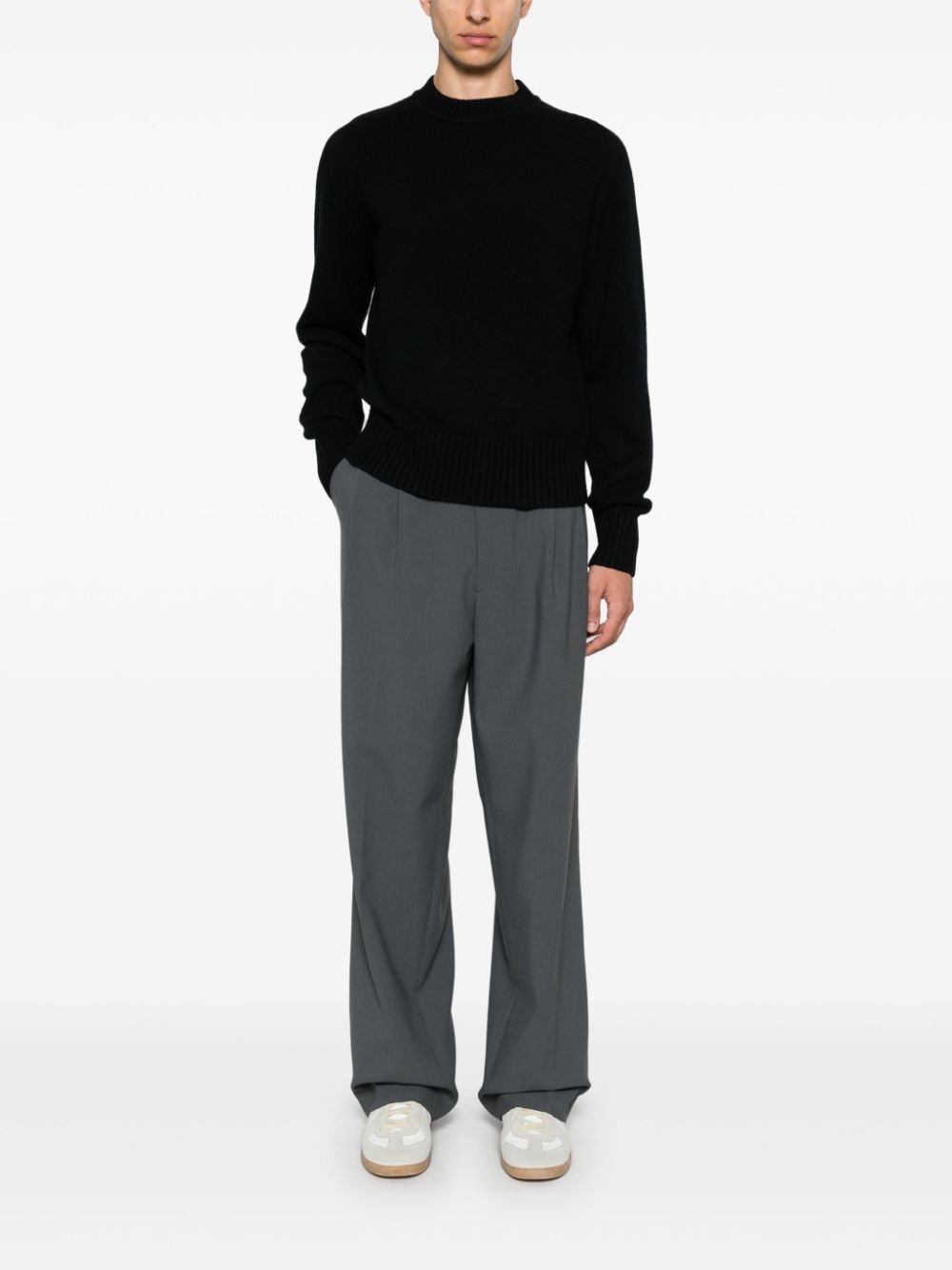 Shop Extreme Cashmere N°123 Bourgeois Sweater In Schwarz