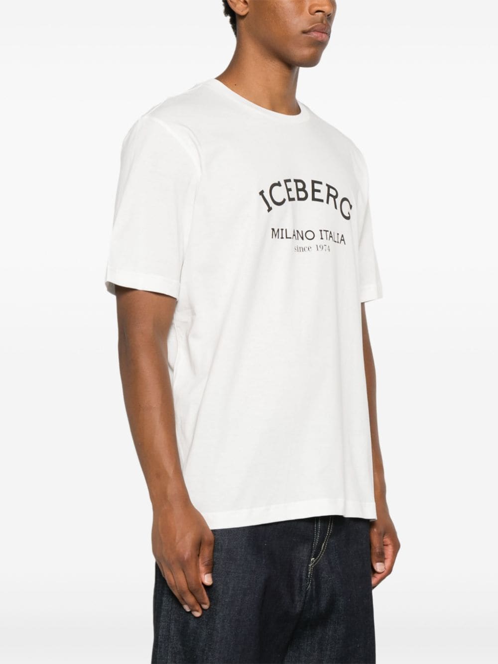 Shop Iceberg Logo-print T-shirt In White