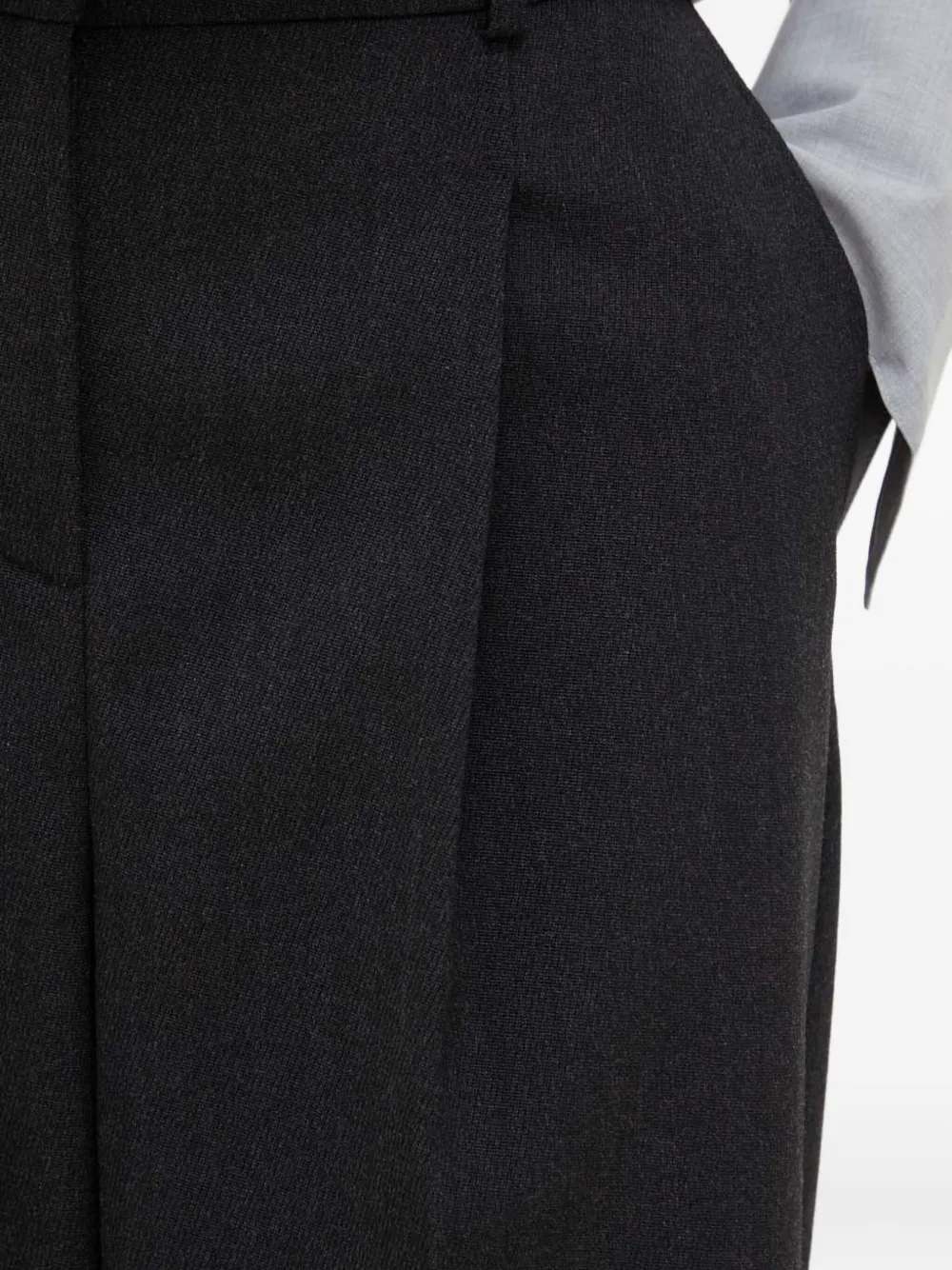 HERSKIND Geplooide broek met riemlussen Grijs