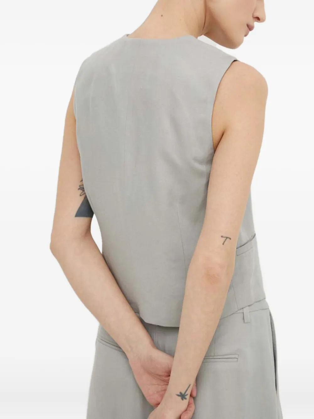 Herskind Buttoned Sleeveless Top In Gray