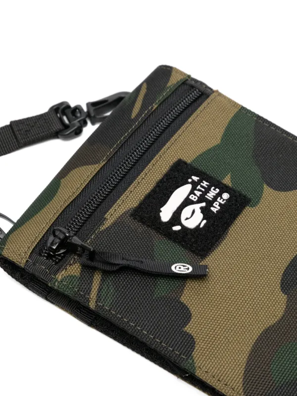 A BATHING APE® カモフラージュ ショルダーバッグ | グリーン