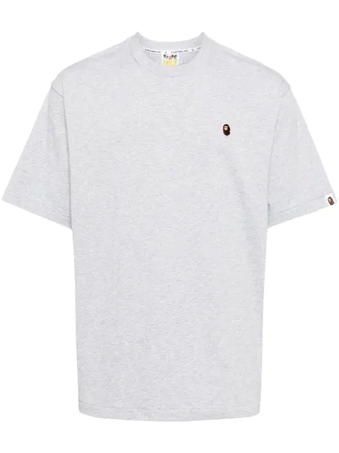 A BATHING APE® playera con aplique del logo