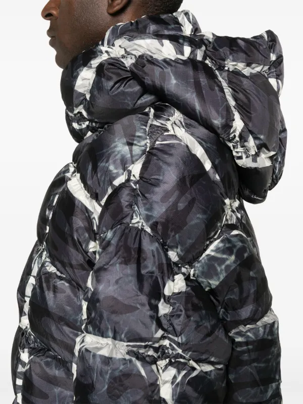 Diesel W-claus-camu Puffer Jacket | Black | FARFETCH GE