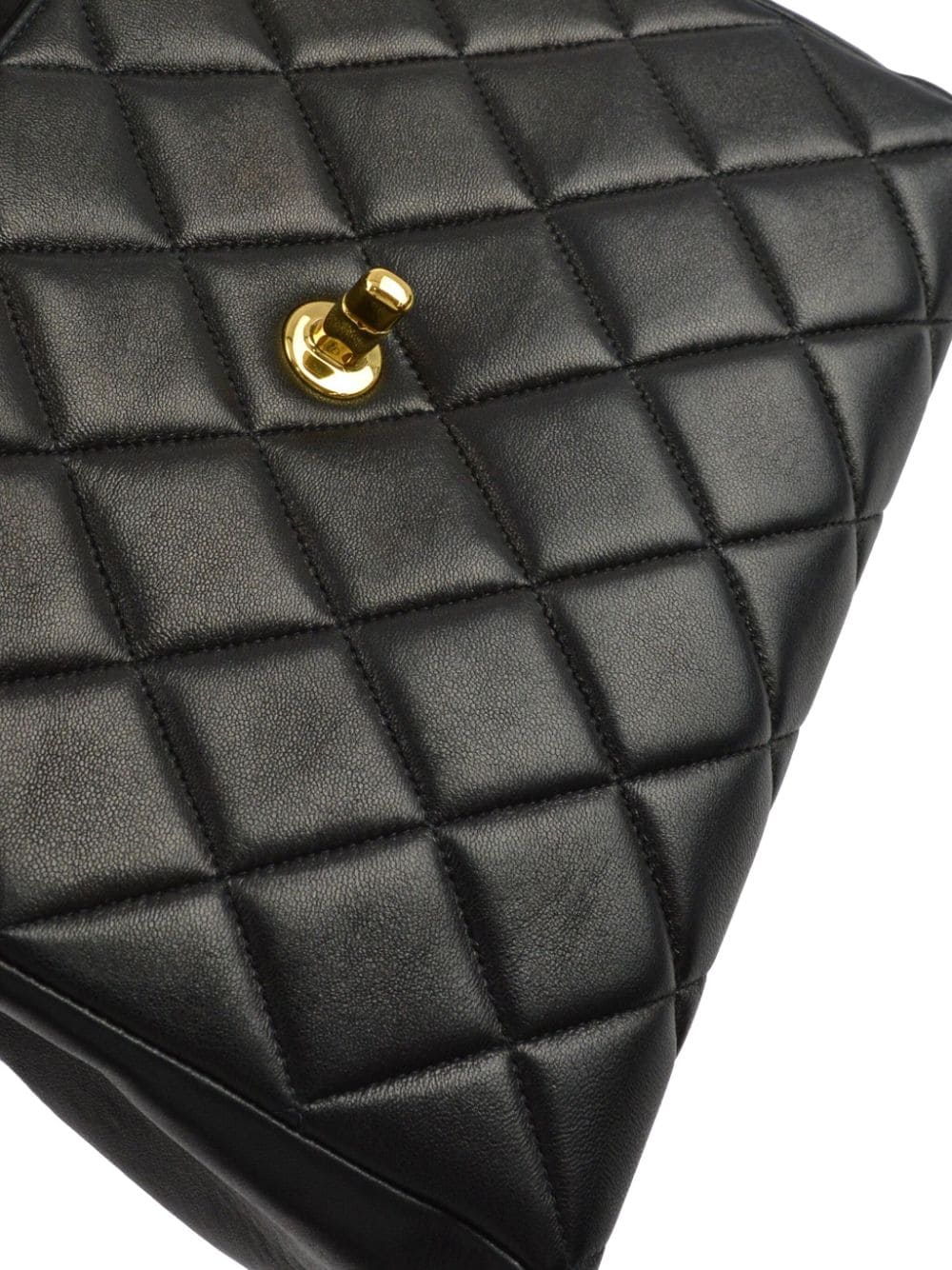 Pre-owned Chanel 1997 Straight Flap Shoulder Bag In Black