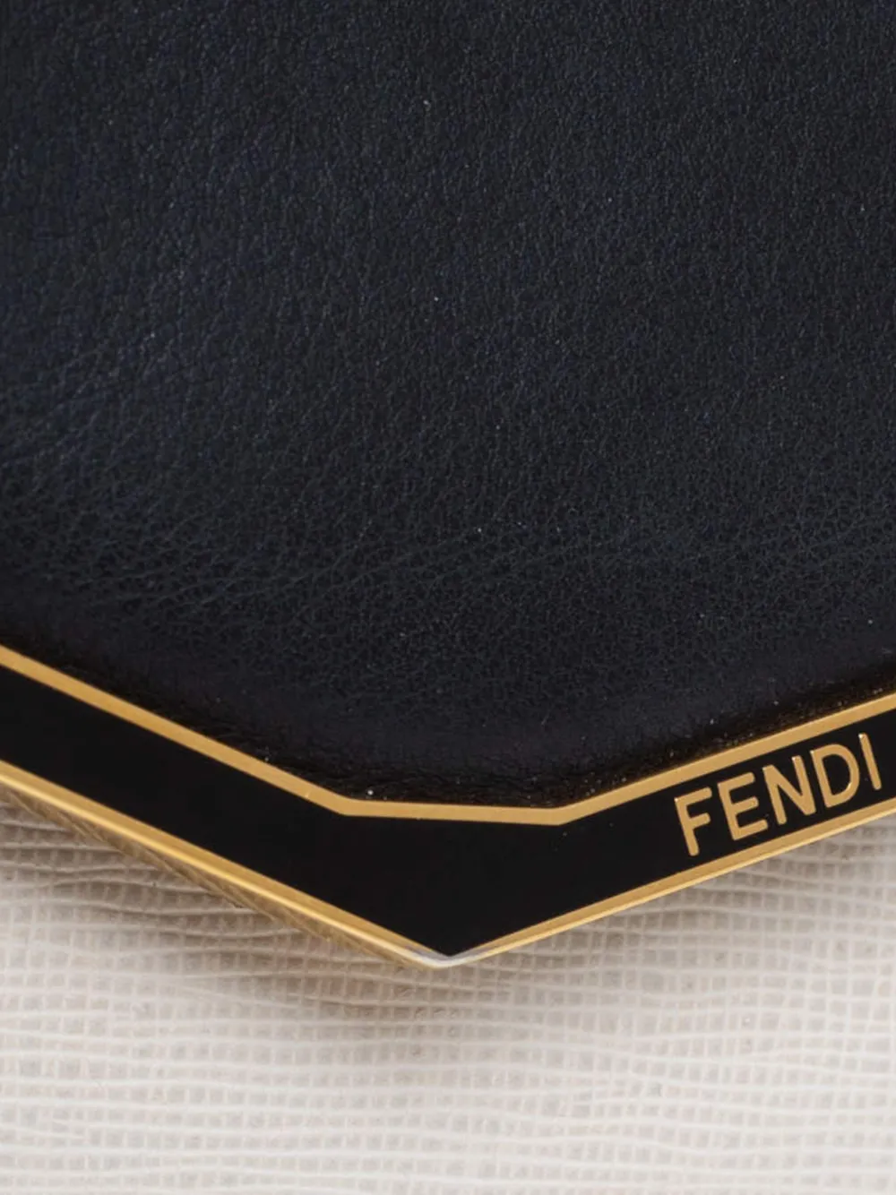 Pre-owned Fendi Envelope Leather Wallet In White