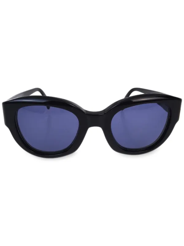 Chanel Pre-owned 1990-2000 Logo Cat-eye Frame Sunglasses in Black