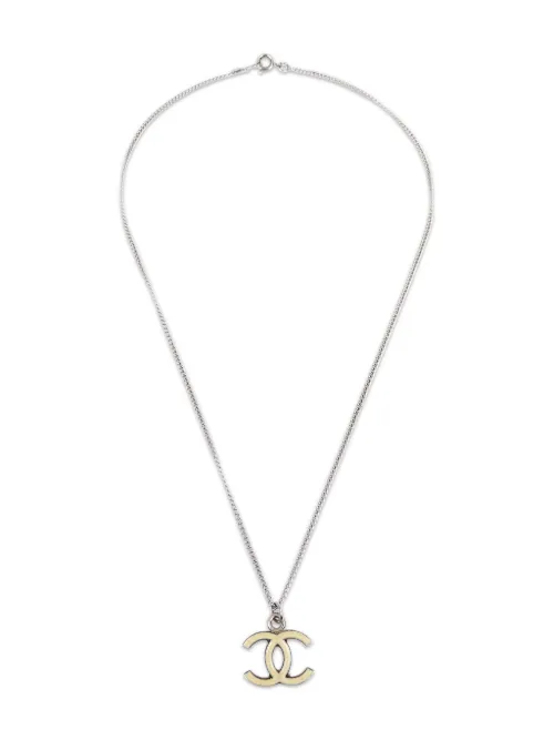 Collier à pendentif logo (2007) - CHANEL Pre-Owned - Modalova