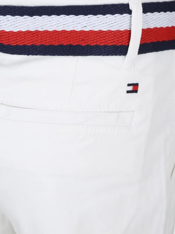 Tommy Hilfiger Junior ベルテッド チノショーツ | ホワイト | FARFETCH JP