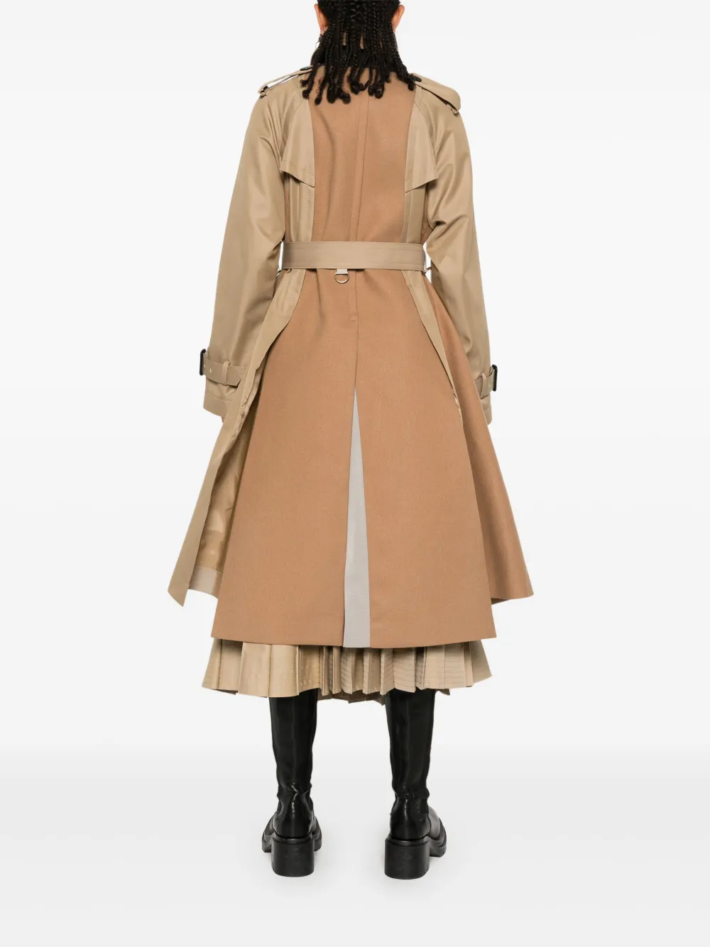 sacai Trenchcoat met vlakken Beige