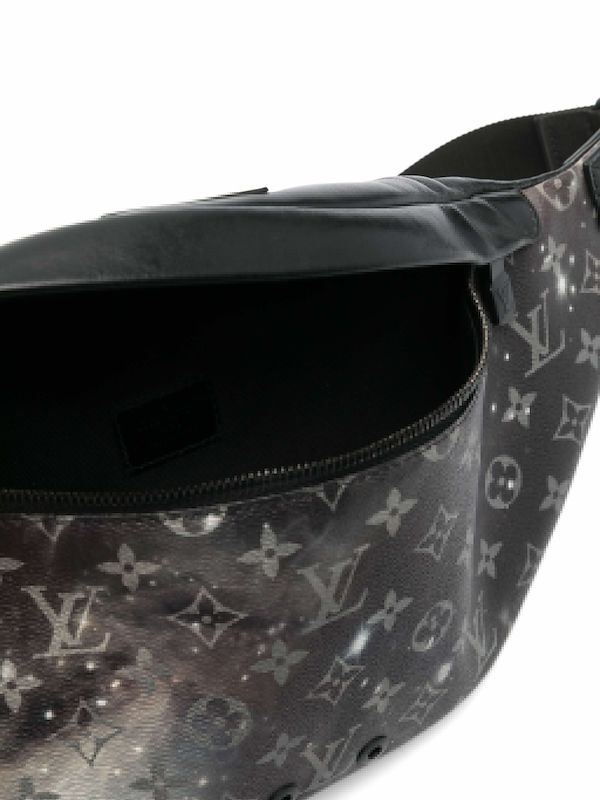 Louis Vuitton Pre Owned Discovery PM belt bag men Calf Leather One Size Brown