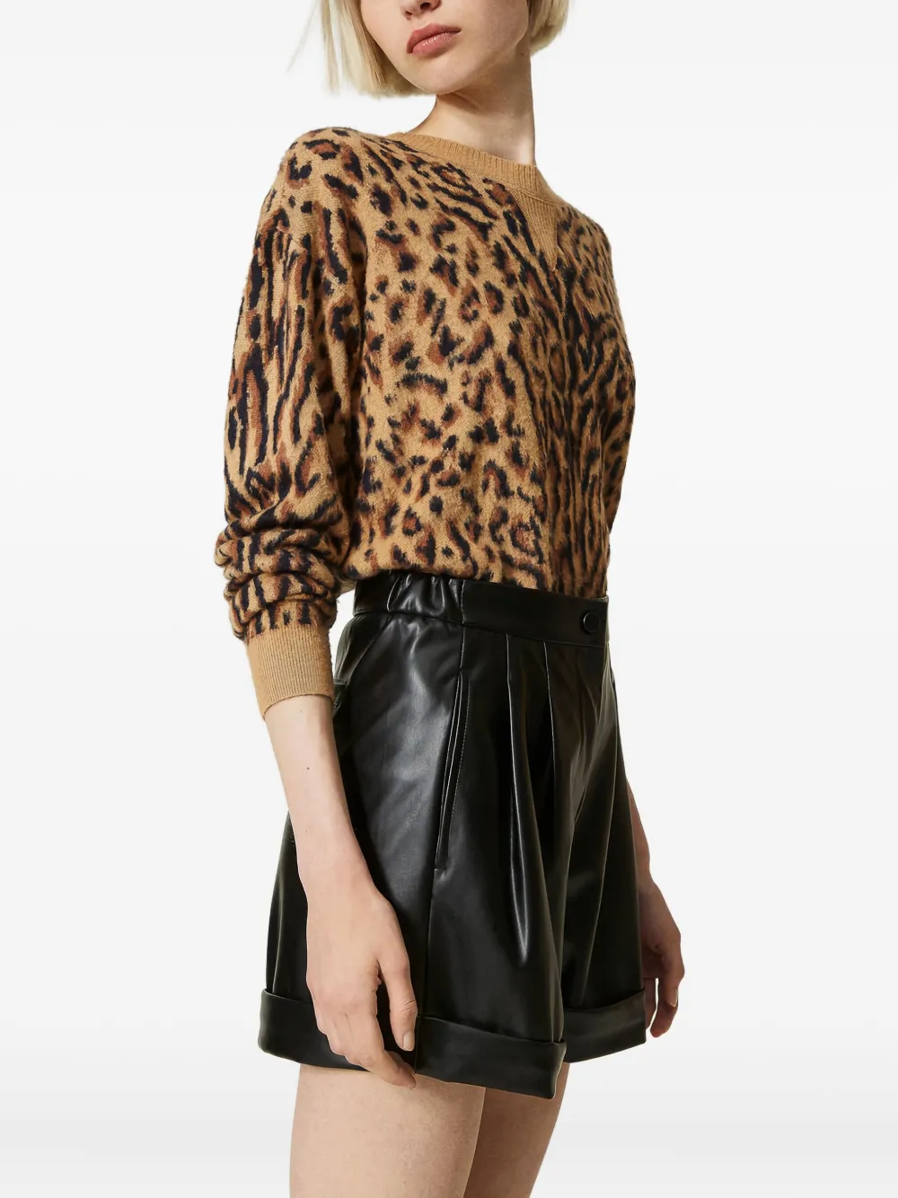 TWINSET pleated cuffed shorts | شورتات جلد | Image 2