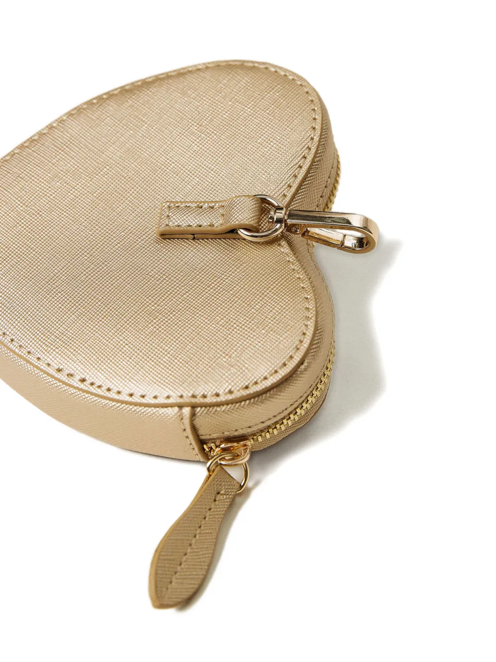 Twinset Heart-shaped Zip-around Purse In Gold