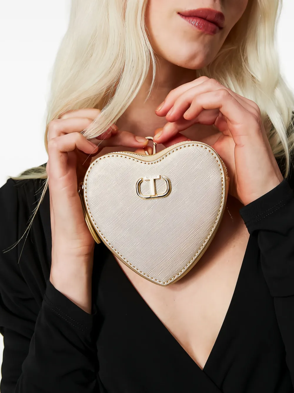 Twinset Heart-shaped Zip-around Purse In Gold