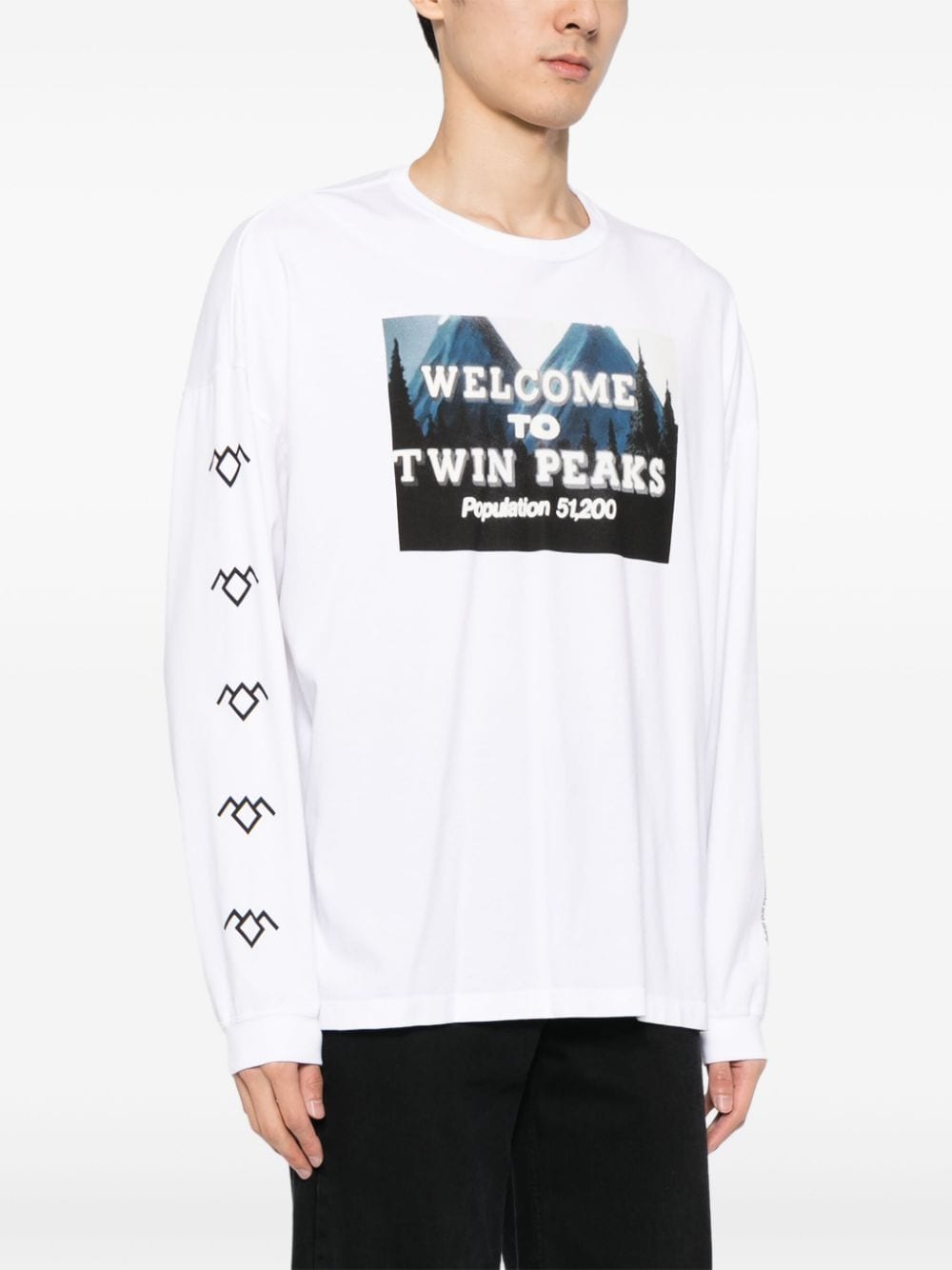 Shop Undercover Graphic-printed Long-sleeved T-shirt In Weiss