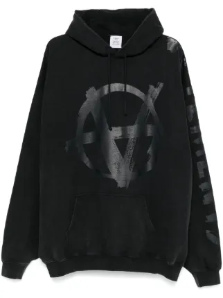 VETEMENTS