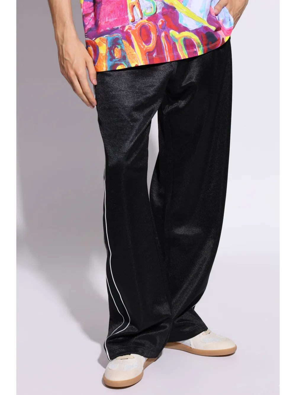 Loewe Logo-embroidered Track Pants In Schwarz