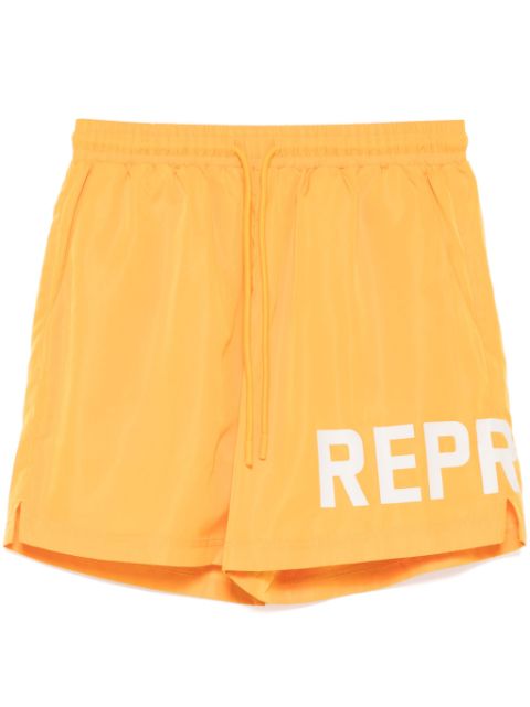 Represent shorts de playa con logo estampado