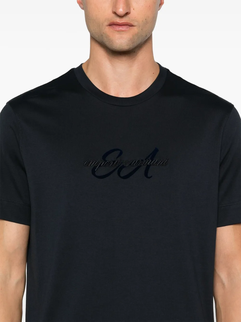 Emporio Armani T-shirt met geborduurd logo Blauw