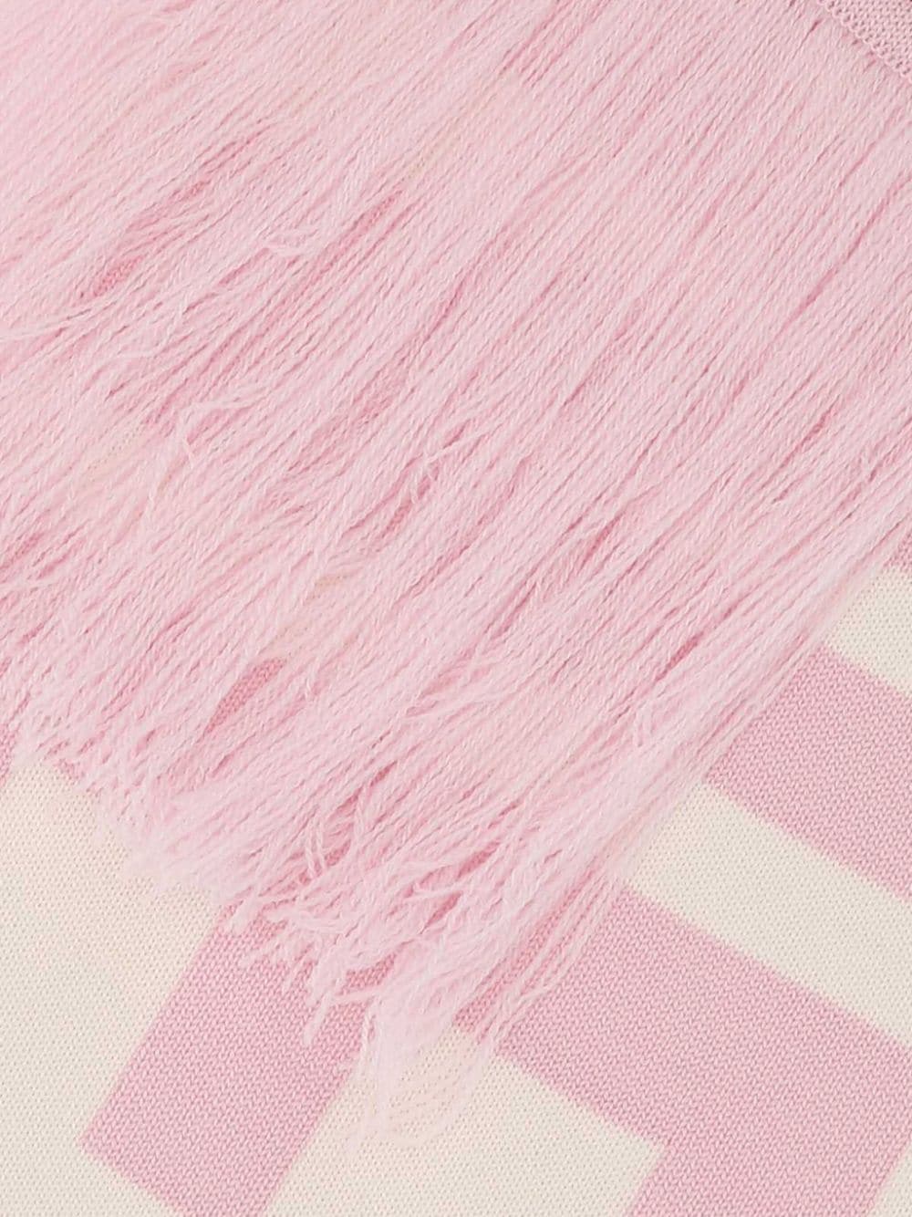 VETEMENTS logo fringed scarf - Roze