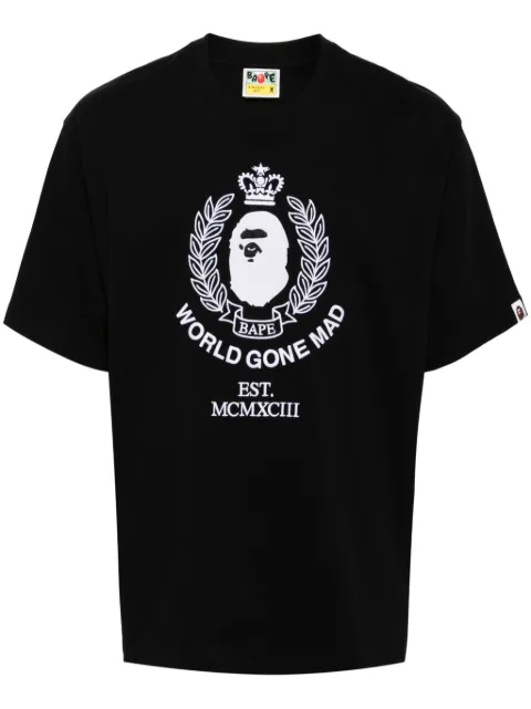A BATHING APE® playera con logo bordado