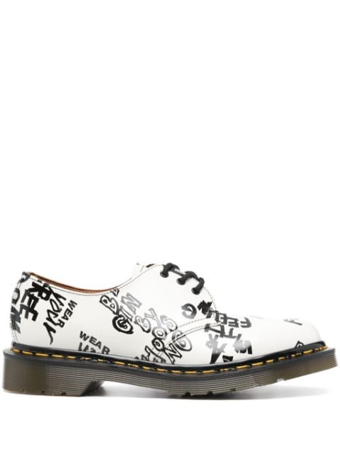 Comme Des Garçons Comme Des Garçons x Dr. Martens text-print Derby shoes