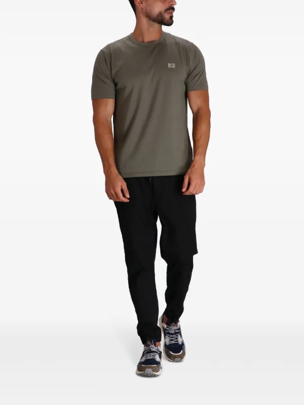 【関税込み】C.P. Company グリーン ロゴパッチ Tシャツ C.P. Company ロゴパッチ Tシャツ | グリーン | FARFETCH JP