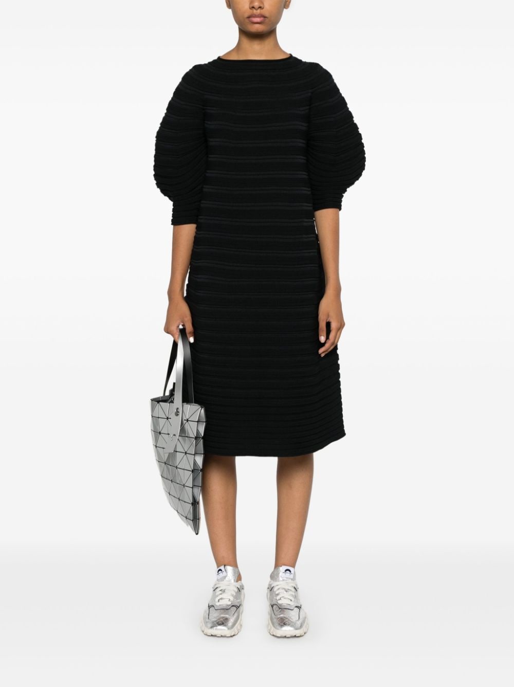 Pleats Please Issey Miyake puff-sleeve midi dress - Zwart