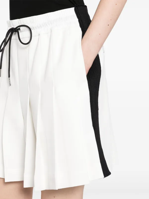 Sacai プリーツ ショートパンツ | ホワイト | FARFETCH JP