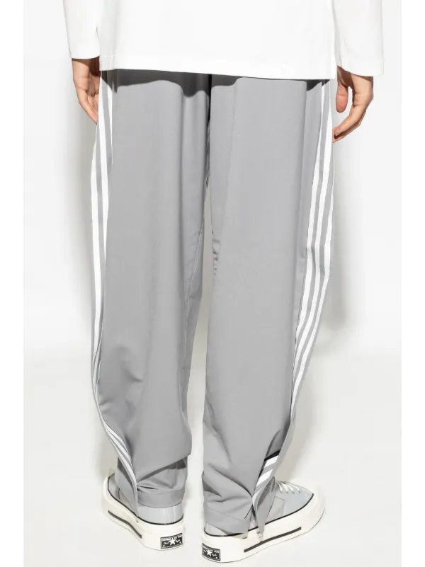 Y-3 ストライプディテール トラックパンツ | グレー | FARFETCH JP
