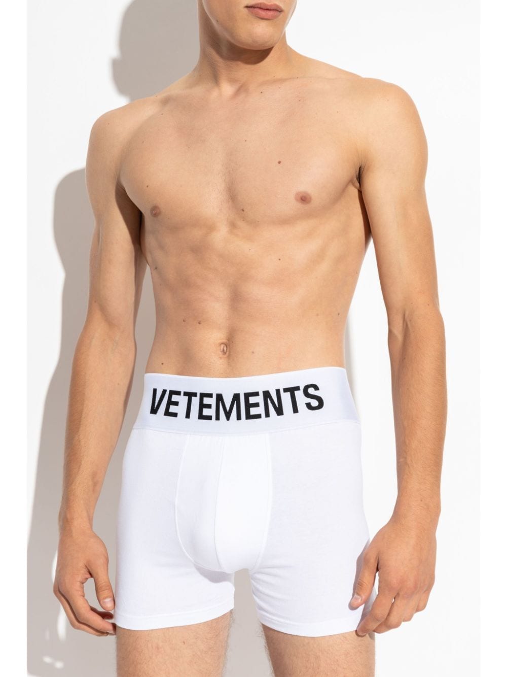 VETEMENTS logo-waistband briefs - Wit