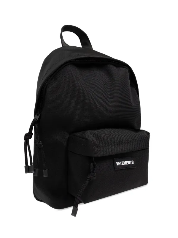 VETEMENTS logo-patch Backpack | Black | FARFETCH AO