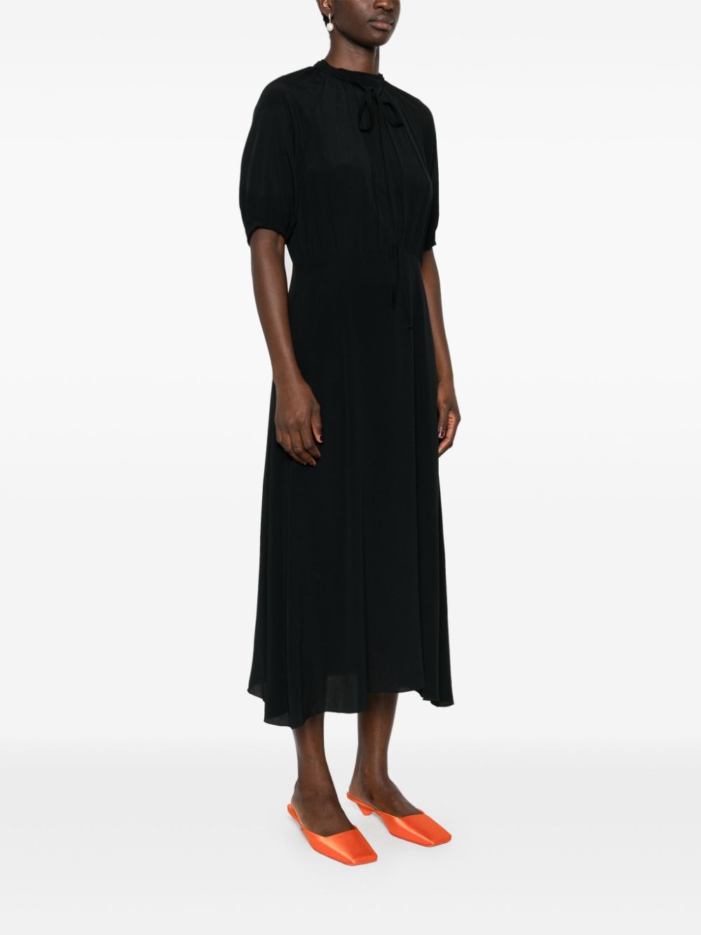 Shop N°21 Short-sleeve Midi Dress In Black