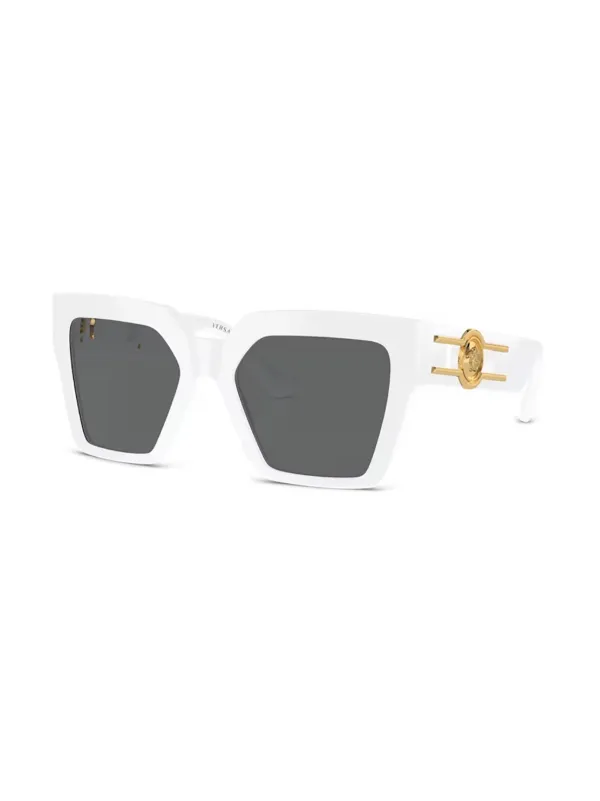 Versace White Oversized Rectangular Sunglasses with Gold Medusa Accent Versace Eyewear Medusa Sunglasses | White | FARFETCH UZ main image 2
