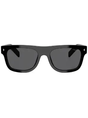 Prada Eyewear ロゴ サングラス | ブラック | FARFETCH JP