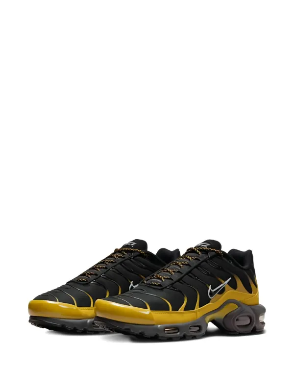 Nike スニーカー ブラック/イエロー Nike Air Max Plus “Black” スニーカー | ブラック | FARFETCH JP