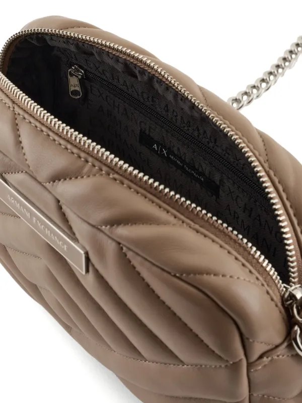 Armani Exchange キルティング ロゴパッチ ショルダーバッグ