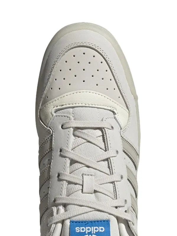 Adidas Forum Low “White” スニーカー | ホワイト | FARFETCH JP