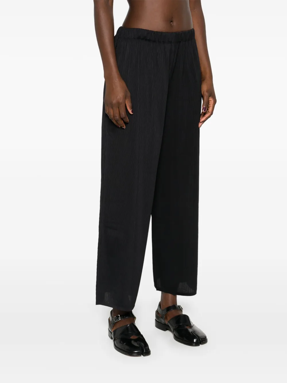 Pleats Please Issey Miyake ストライプ パンツ | ブラック Pleats Please Issey Miyake ストライプ パンツ | ブラック