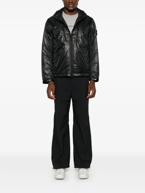 Stone Island フーデッド パデッドジャケット | ブラック Stone Island フーデッド パデッドジャケット | ブラック