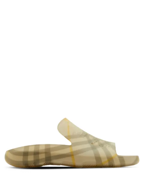 Burberry flip flops Stingray