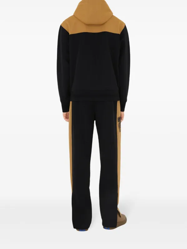【関税&送料込】Burberry Trousers With B Shield Emblem In Ly Burberry Trousers With B Shield Emblem in Natural | Lyst